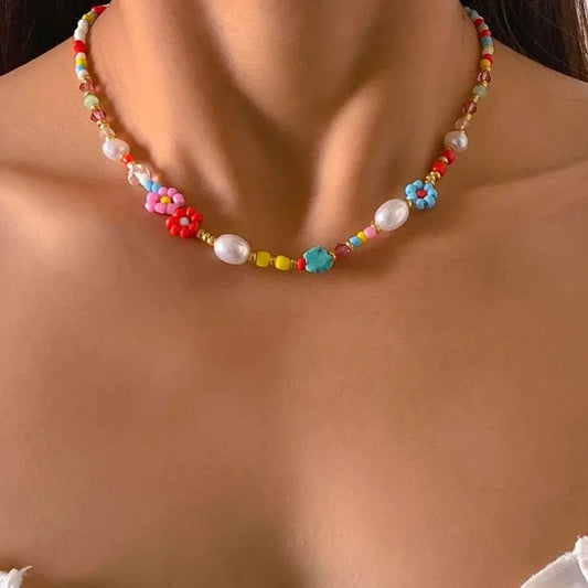 Preppy Aesthetic Beaded Flower Necklace