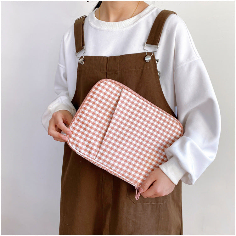 Gingham Tablet and Laptop Bag Cover Case