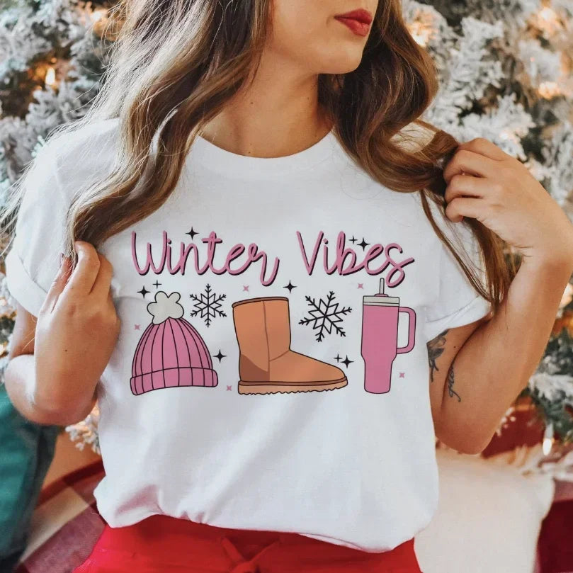 Christmas Pink Winter Vibes Preppy Aesthetic Holiday T-shirt