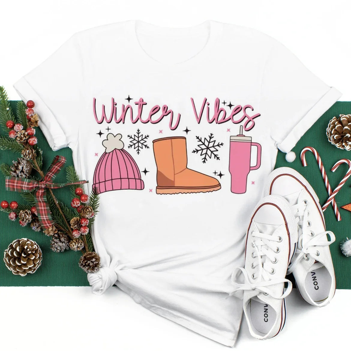 Christmas Pink Winter Vibes Preppy Aesthetic Holiday T-shirt