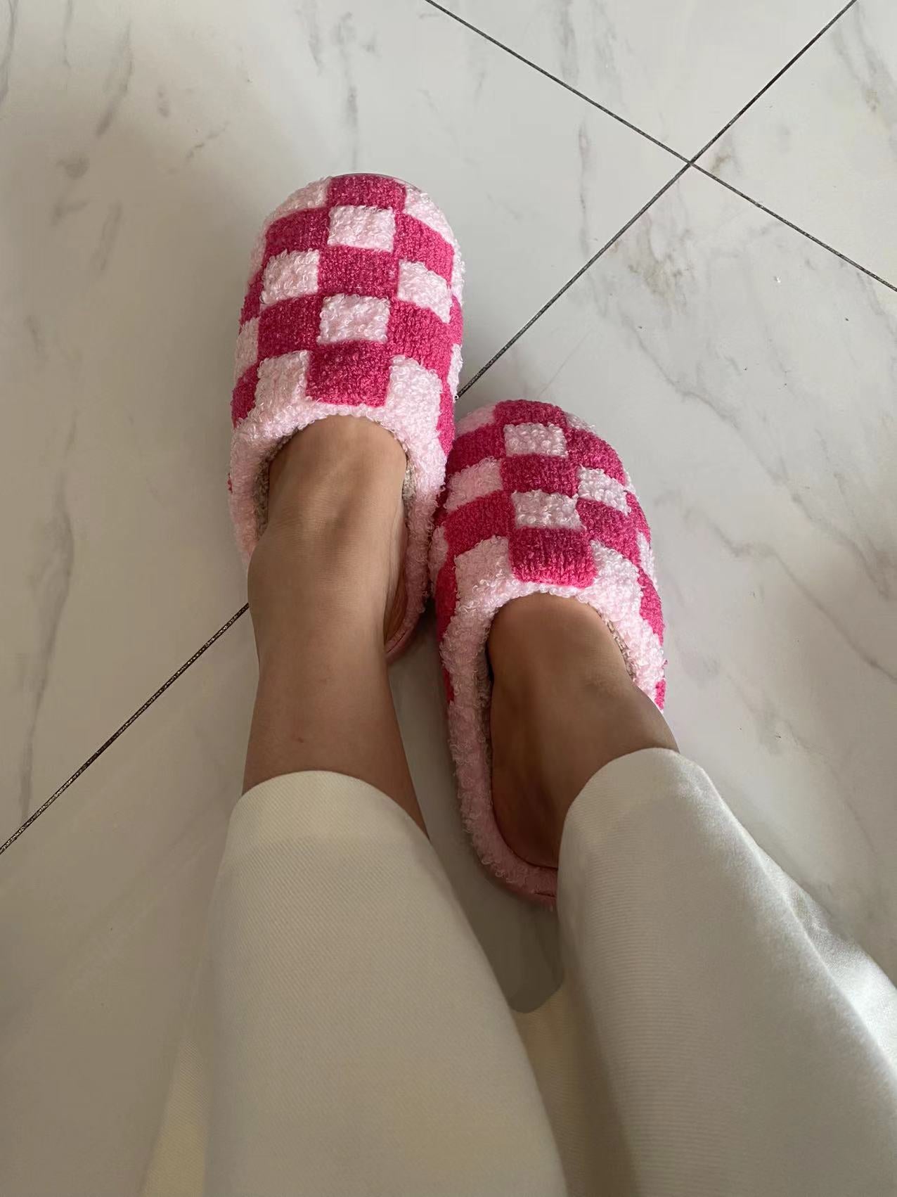 Preppy Aesthetic Pink Checkerboard Print Cozy Slippers
